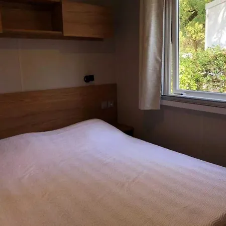 Кемпинг 4 Etoiles - Piscine - Ccafgbh *