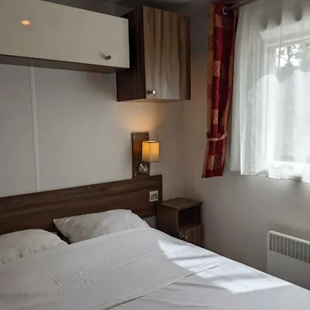 Кемпинг 4 Etoiles - Piscine - Ccafgbh Сент-Илер-де-Рье