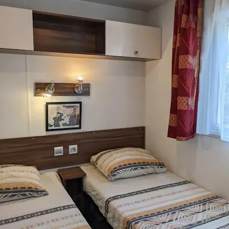 4 Etoiles - Piscine - Ccafgbh