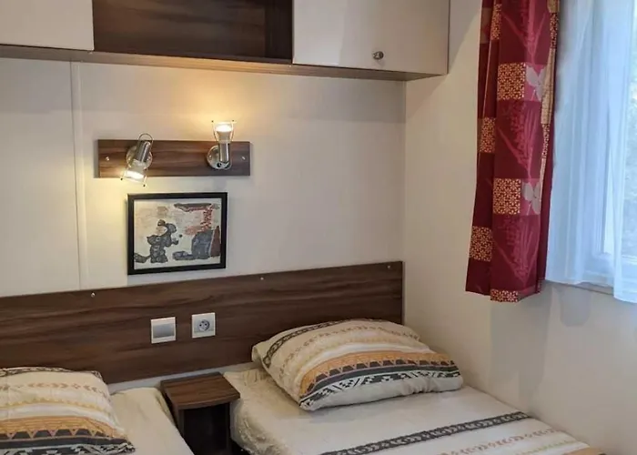 4 Etoiles - Piscine - Ccafgbh